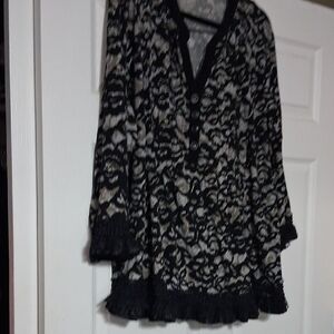 Black and Cream Lace Tunic Top
